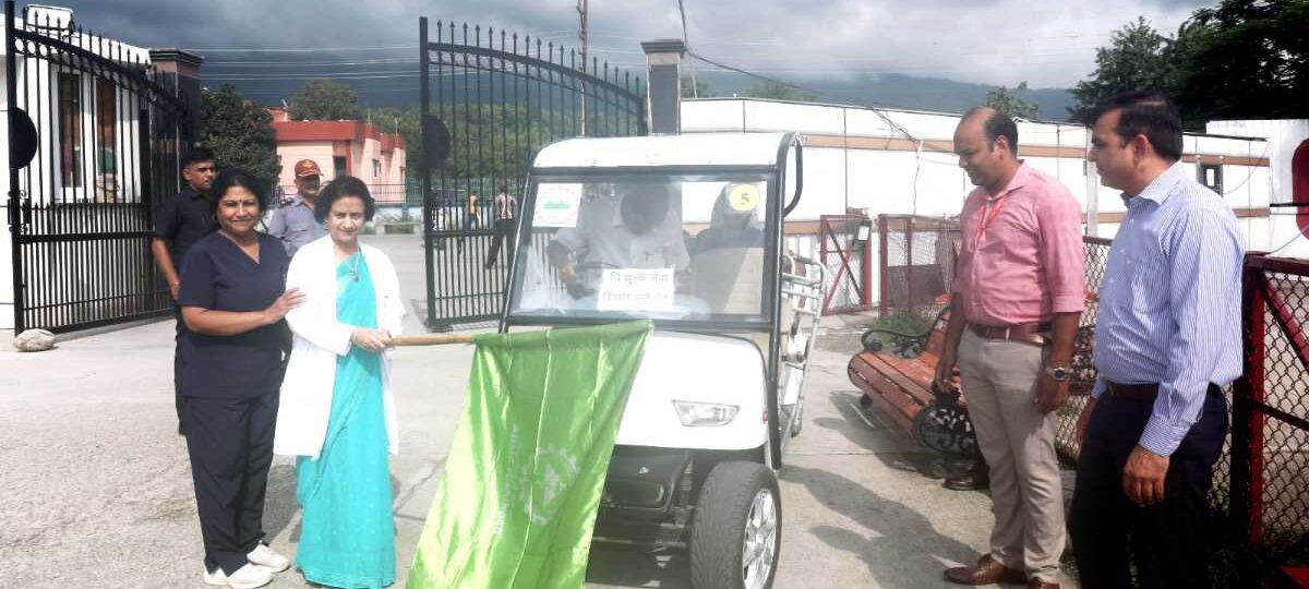 दिव्यांग जनों के लिए एम्स ने शुरू की ई-वाहन सुविधा