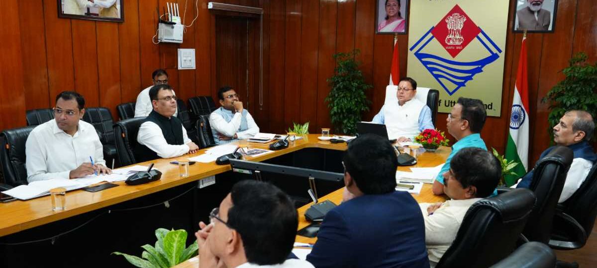 ‘डिजिटल उत्तराखंड‘ के एकीकृत प्लेटफॉर्म के माध्यम से सेवाओं को सरल बनाया जाय