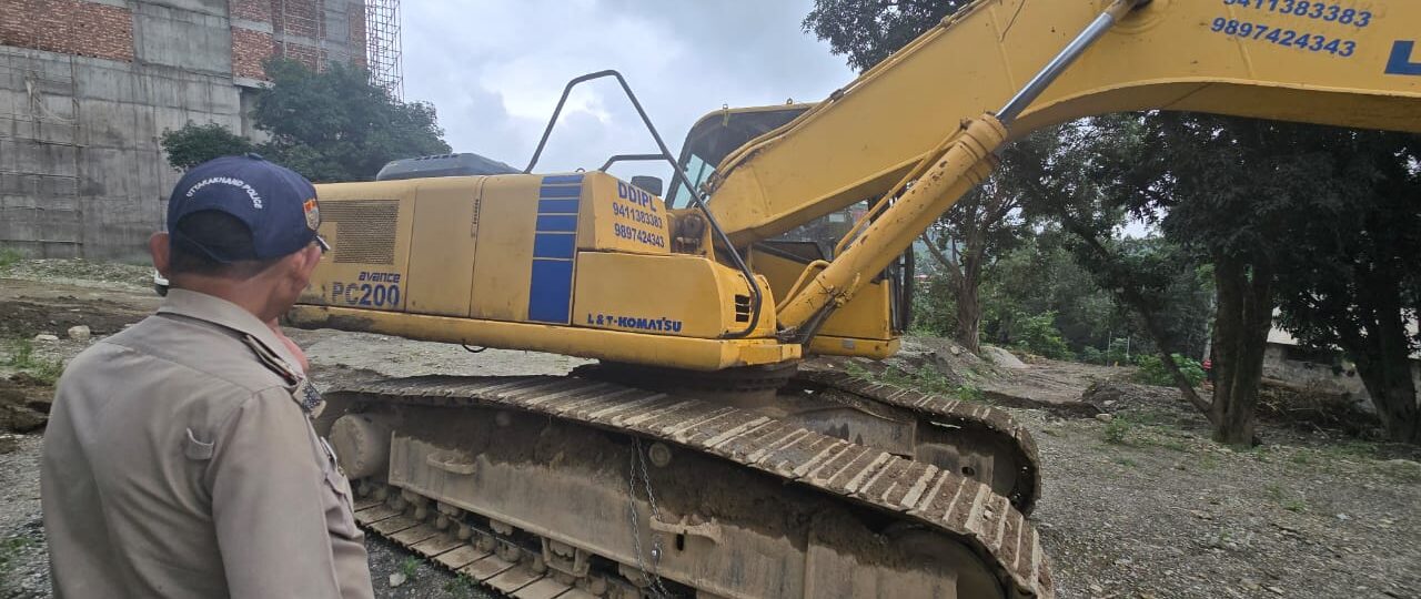 अवैध खनन पर प्रशासन का हंटर; जेसीबी, पोकलैण्ड सहित 4 वाहन सीज; 7.20 लाख अर्थदण्ड