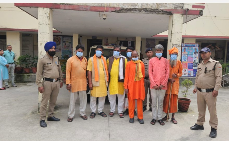 ऑपेरशन कालनेमि:दून पुलिस 3 दिनों में 82 ढोगी बाबाओ को भेजा जेल की सलाखों के पीछेऑपेरशन कालनेमि:दून पुलिस 3 दिनों में 82 ढोगी बाबाओ को भेजा जेल की सलाखों के पीछे