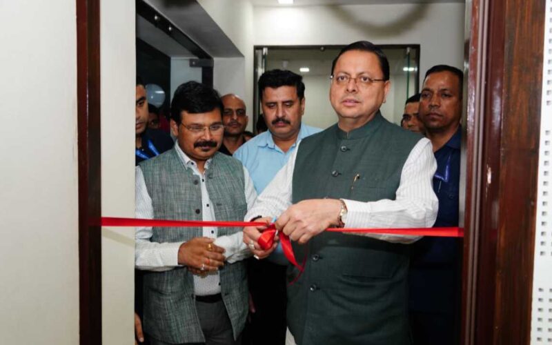 सीएम धामी ने किया देहरादून में अमर उजाला डिजिटल ऑफिस का उद्घाटन