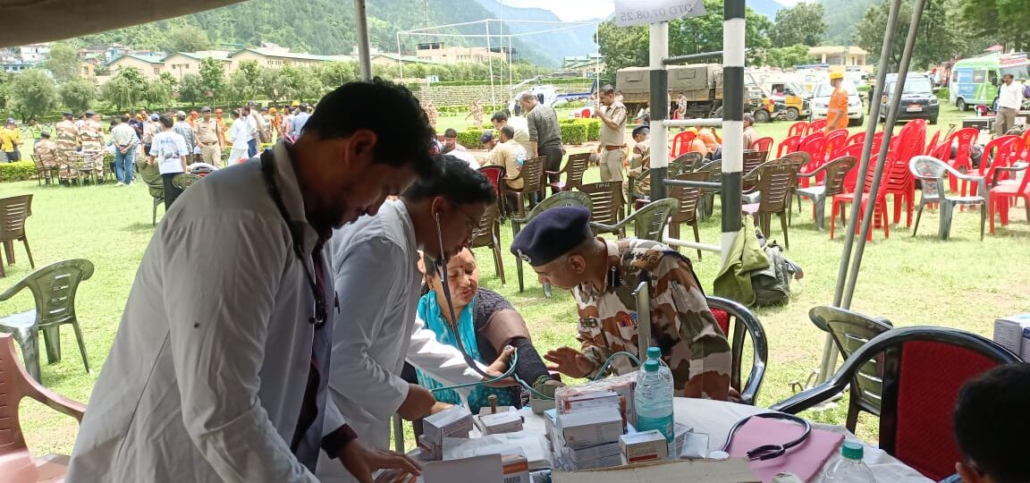 धराली आपदा में स्वास्थ्य विभाग पूरी तरह मुस्तैद, 6 सदस्यीय विशेष चिकित्सा टीम धराली-हर्षिल में सक्रिय