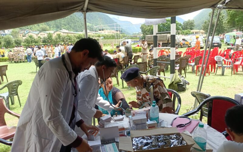 धराली आपदा में स्वास्थ्य विभाग पूरी तरह मुस्तैद, 6 सदस्यीय विशेष चिकित्सा टीम धराली-हर्षिल में सक्रिय