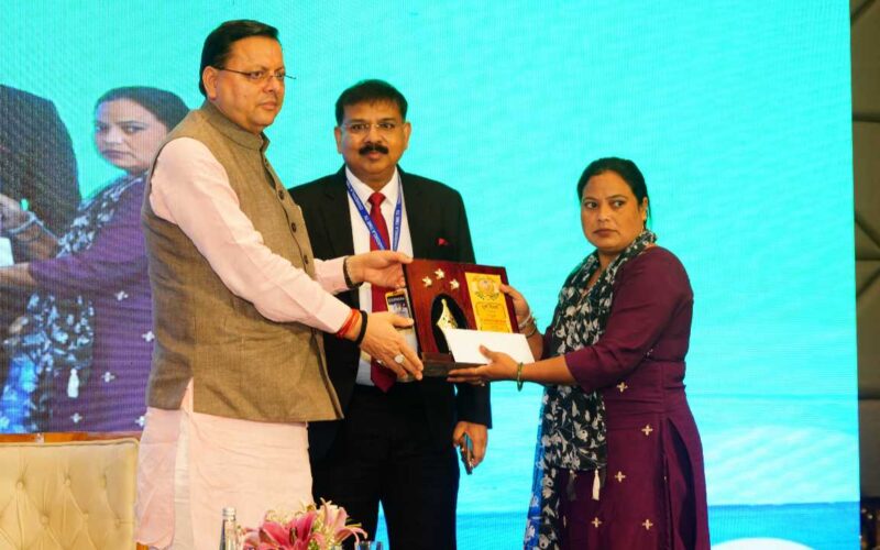 कार्यालय से निर्देश जारी करने से ज्यादा  जरूरी है ग्राउंड जीरो पर रहना – सीएम धामी
