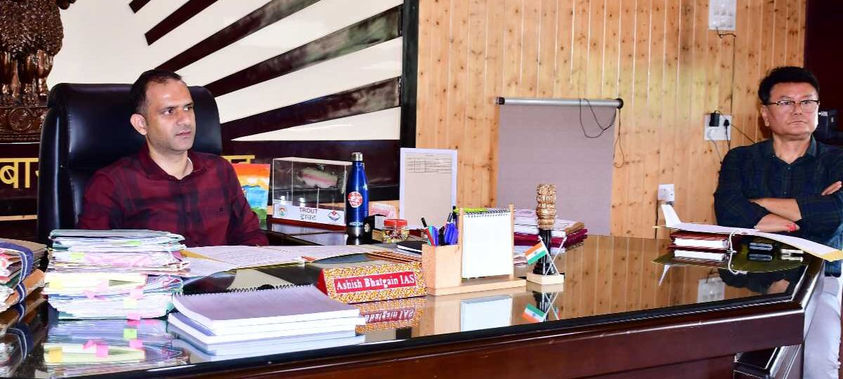 जिलाधिकारी आशीष भटगांई ने स्प्रिंग एवं रिवर रिजुविनेशन अथॉरिटी (सारा) की बैठक ली