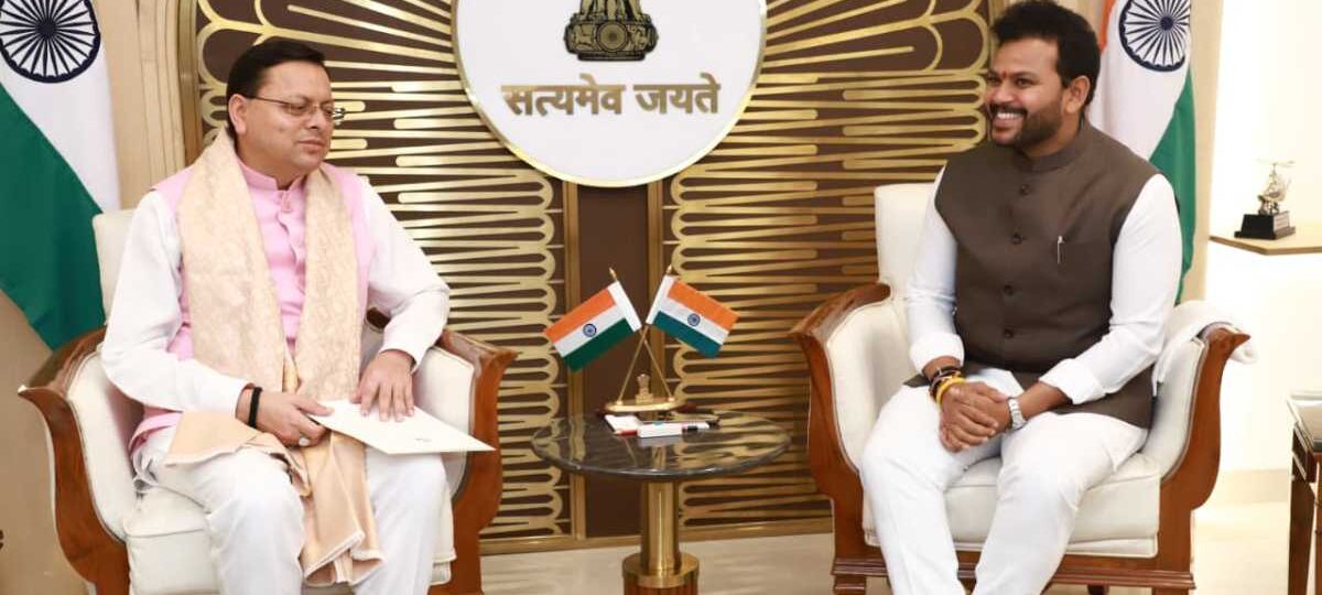 मुख्यमंत्री ने केंद्रीय नागरिक उड्डयन मंत्री से उत्तराखण्ड में हवाई सेवाओं के विस्तार पर की चर्चा