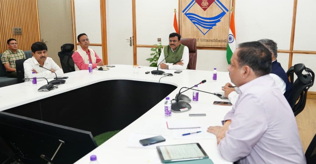 मुुख्य सचिव की अध्यक्षता में हुई यूआईआईडीबी की कार्यकारिणी समिति की बैठक