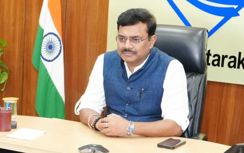 सभी वैज्ञानिक संस्थानों के साथ भूस्खलन न्यूनीकरण की समस्याओं के निराकरण पर चर्चा