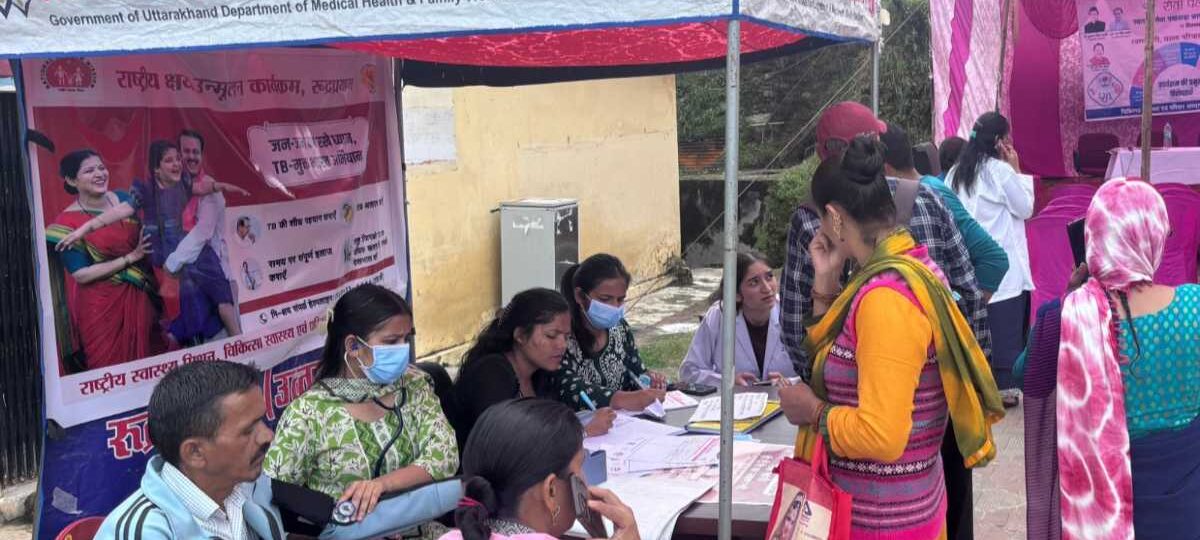 125 की हुई जांच, मेडिकल कॉलेज श्रीनगर की विशेषज्ञ टीम ने दी सेवा