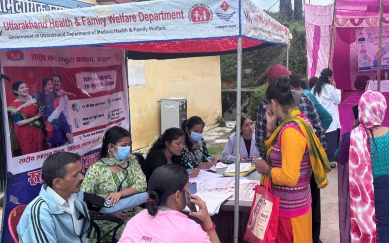 125 की हुई जांच, मेडिकल कॉलेज श्रीनगर की विशेषज्ञ टीम ने दी सेवा