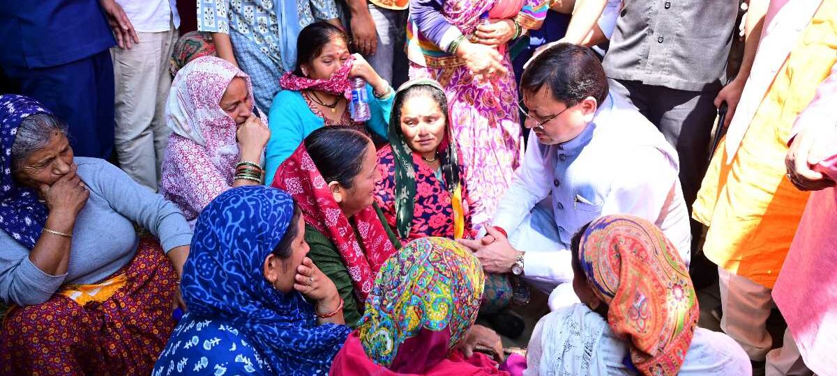 मुख्यमंत्री ने चमोली जिले के आपदा प्रभावित क्षेत्रों का किया निरीक्षण
