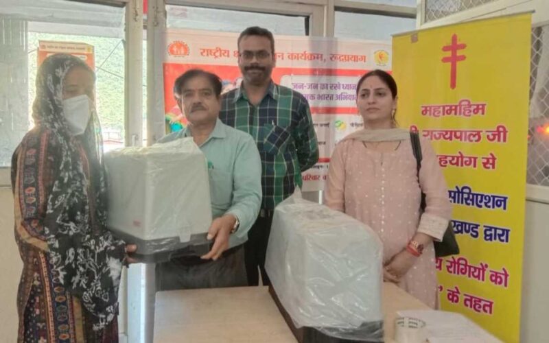 10 टीबी मरीजों को बांटा पोषाहार, 02 को दी सिलाई मशीन