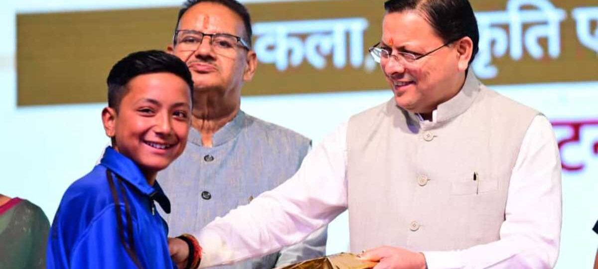 मुख्यमंत्री ने किया सरस आजीविका मेले में 12 आर्थिक गतिविधियों का लोकार्पण