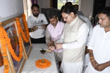 मुख्यमंत्री पुष्कर सिंह धामी ने हल्द्वानी में की सोशल मीडिया पदाधिकारियों के साथ बैठक