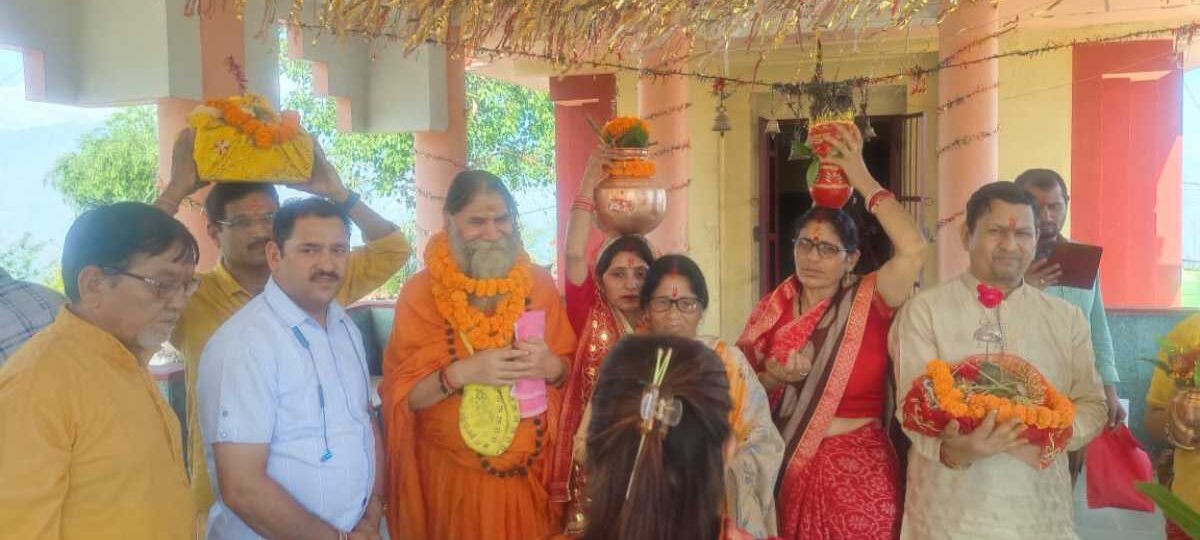 टिहरी में श्रीमद् देवी भागवत कथा का भव्य शुभारंभ