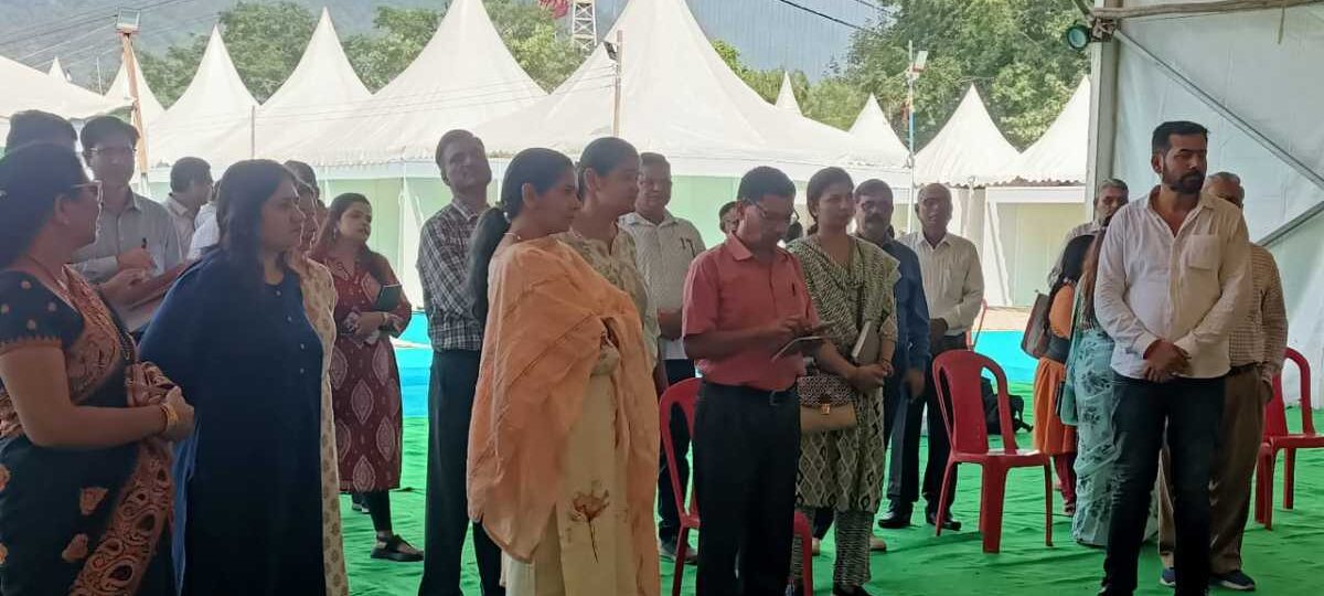 डीएम टिहरी ने सरस मेला की तैयारियों का लिया जायजा