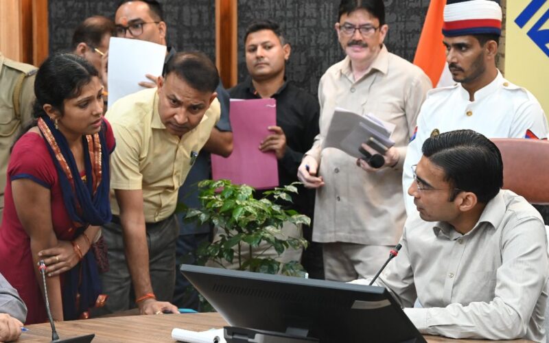 मुख्यमंत्री के जन सेवा संकल्प को देहरादून प्रशासन दे रहा गति, जनता की समस्याओं पर त्वरित कार्रवाई… 