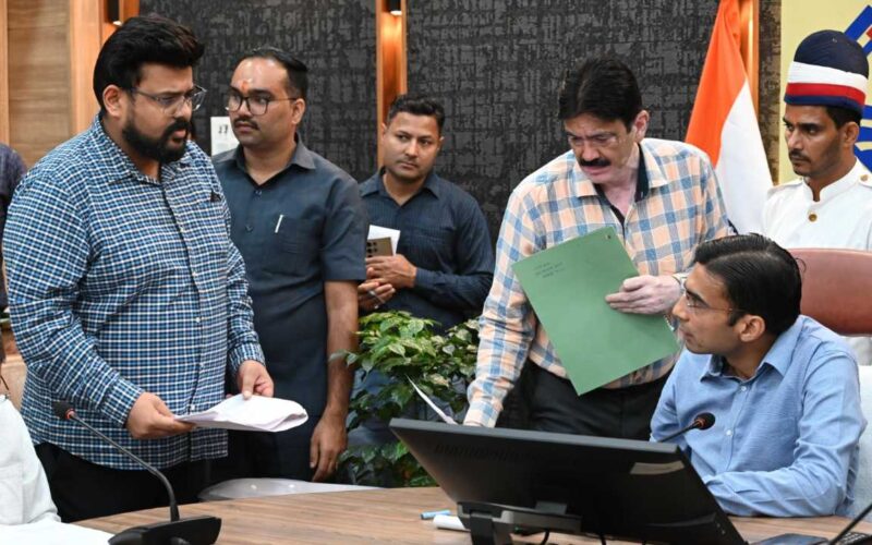 सीमांत क्षेत्र कथियान के 15 गांवों की नेटवर्क समस्या जल्द होगी दूर, डीएम के निर्देश, मोबाइल टावर लगाने की कवायद शुरू