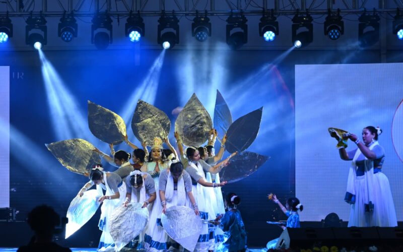 देवभूमि रजत जयंती उत्सव में सौरभ मैठाणी के गीतों ने बांधा शमा