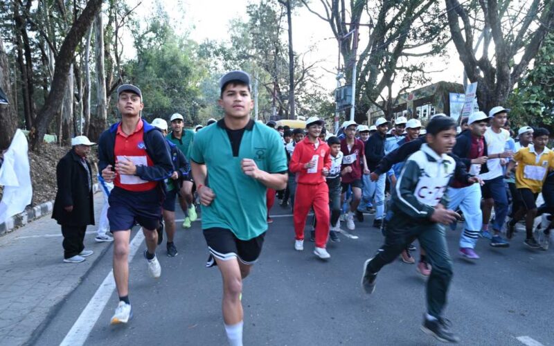 “ग्रीन दून – क्लीन दून” विषय पर विशाल दौड़ एवं स्लोगन प्रतियोगिता का आयोजन