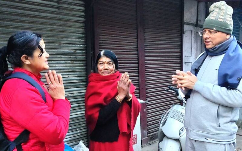 सीएम धामी ने नैनीताल में मॉर्निंग वॉक के दौरान जनता से की मुलाकात, नैना देवी मंदिर सौंदर्यीकरण कार्यों का निरीक्षण