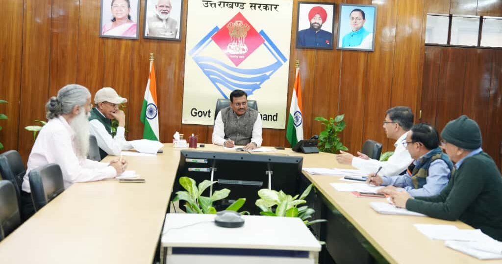 मुख्यमंत्री घोषणाओं की प्रोएक्टिव निगरानी करें अधिकारी- मुख्य सचिव