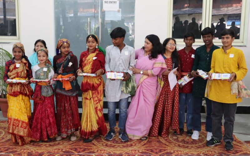 पुस्तक मेले के दूसरे दिन भी हुई पुस्तकों की खरीददारी और बच्चों का हुआ उत्तराखण्ड टैलेंट शो