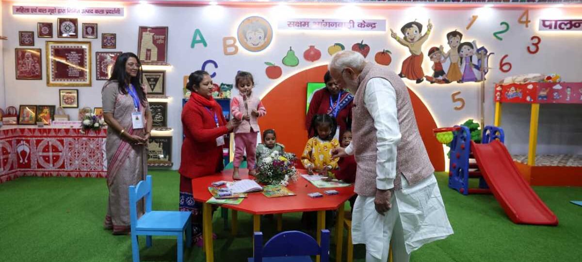 प्रधानमंत्री ने उत्तराखंड की विकास यात्रा से जुड़े युवाओं, उद्यमियों, महिलाओं से किया संवाद