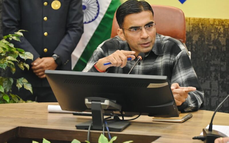 देहरादून: जिले के बड़े बकायदारों की गर्दन तक पंहुचे जिला प्रशासन के हाथ, 3 सम्पति कुर्क, जारी रहेगा एक्शन