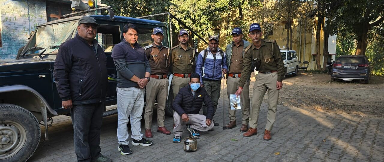 हिमालयन घुरल का अवैध शिकार करने वाले को पकड़ा