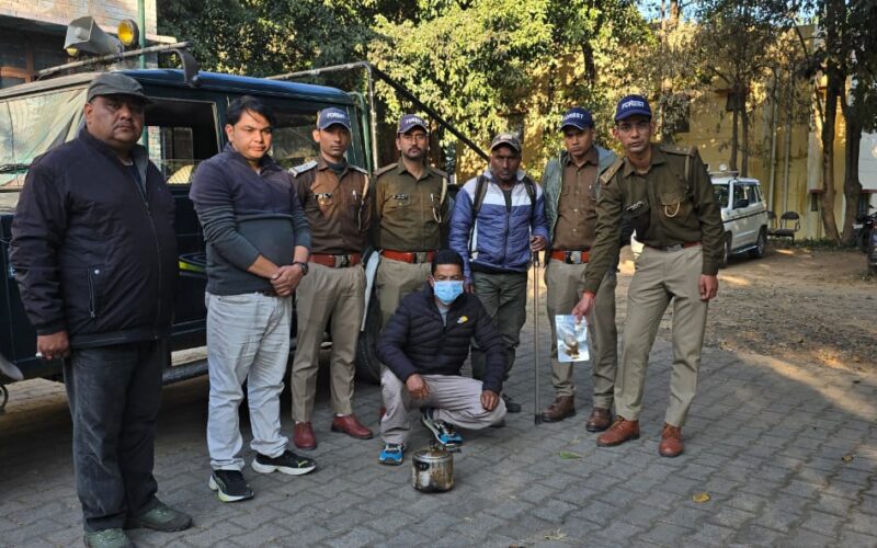हिमालयन घुरल का अवैध शिकार करने वाले को पकड़ा