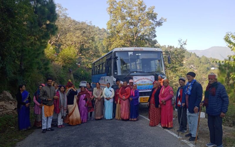 मातृ पितृ तीर्थाटन योजना के अंतर्गत 31 वरिष्ठ नागरिकों को भेजा गया श्री बद्रीनाथ धाम की यात्रा पर