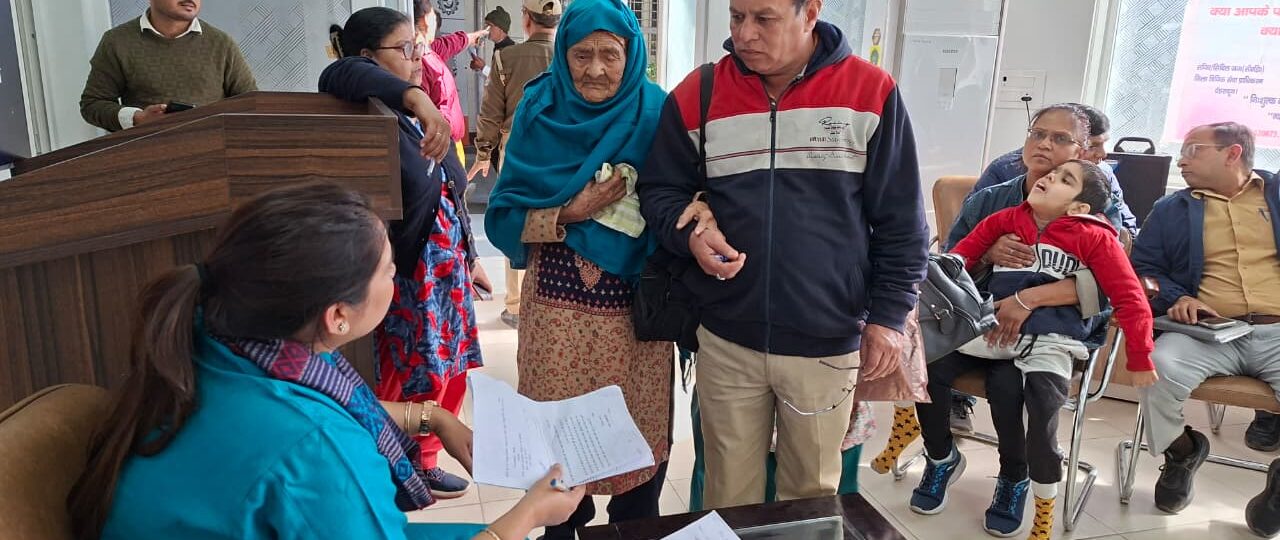 जनता दर्शन में उमड़ी भीड़ः 146 फरियादी पहुंचे समाधान की आस में