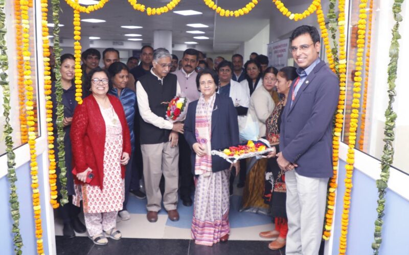 एम्स ऋषिकेश के केन्द्रीय पुस्तकालय में बुद्धवार को तीन दिवसीय मेडिकल पुस्तक प्रदर्शनी का उद्घाटन किया गया