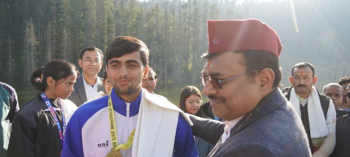 मुख्य सचिव ने सशस्त्र सेना झंडा दिवस पर सैनिकों को नमन, खिलाड़ियों को किया सम्मानित