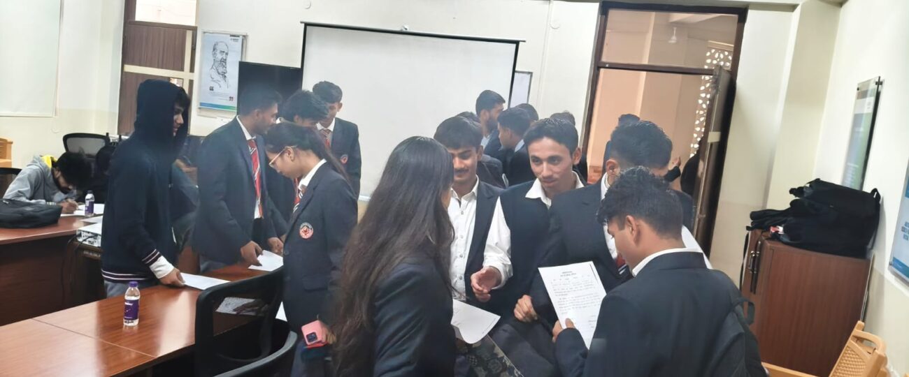 ड्ग्स के खिलाफ जिला प्रशासन सख्तः ग्राफिक एरा यूनिवर्सिटी में की गई सैकड़ों छात्रों की टेस्टिंग