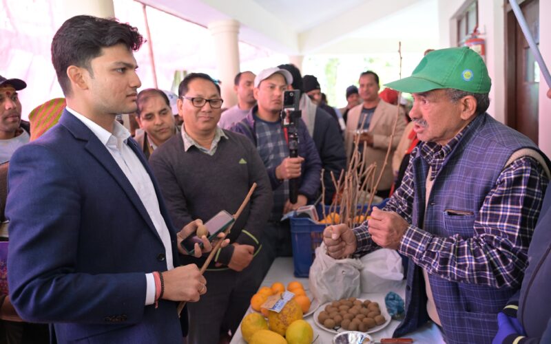 रुद्रप्रयाग: माल्टा महोत्सव में डीएम ने दिया संदेश, माल्टे से बने उत्पादों को शीतकालीन यात्रा से जोड़ने के निर्देश