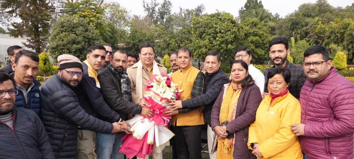 मुख्यमंत्री से प्रेस क्लब की नव निर्वाचित कार्यकारिणी के पदाधिकारियों ने की शिष्टाचार भेंट