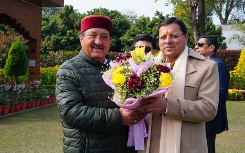 मुख्यमंत्री को विभिन्न क्षेत्रों के लोगों ने दी नववर्ष की शुभकामनाएं