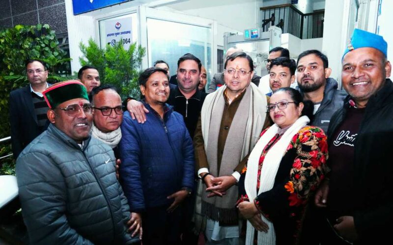 उपनल कर्मचारियों ने मुख्यमंत्री से भेंट कर ‘समान कार्य–समान वेतन’ पर कैबिनेट के ऐतिहासिक निर्णय के लिए व्यक्त किया आभार