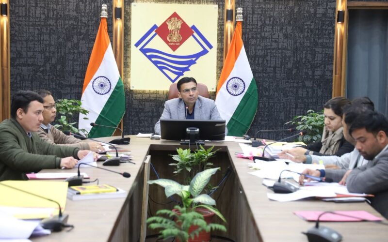 लंबित राजस्व वादों पर डीएम सख्त, एक साल पुराने मामलों के शीघ्र निस्तारण के आदेश…