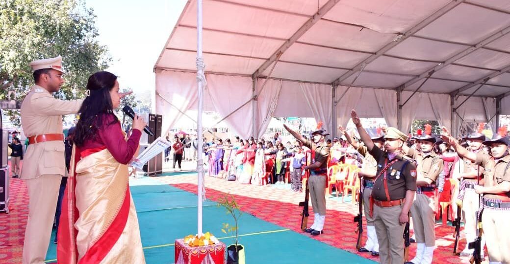 संविधान, कर्तव्य और एकता का संदेश: बागेश्वर में हर्षोल्लास के साथ मनाया गया गणतंत्र दिवस