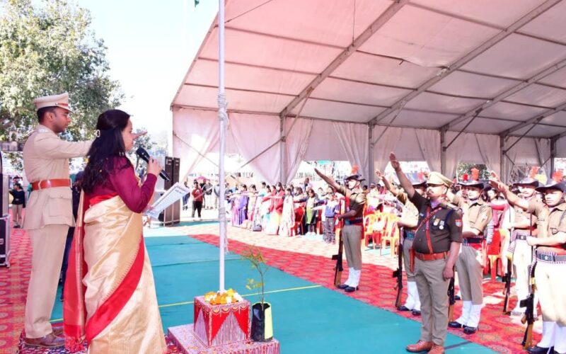 संविधान, कर्तव्य और एकता का संदेश: बागेश्वर में हर्षोल्लास के साथ मनाया गया गणतंत्र दिवस