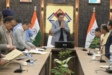 राज्य आंदोलनकारियों की समस्याओं का समाधान प्रशासन की प्राथमिकता : डीएम