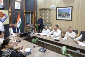 एलपीजी गैस की कालाबाजारी पर सख्त एक्शन, अवैध संग्रहण व रिफिलिंग पर एजेंसी होगी सील; डीएम के निर्देश