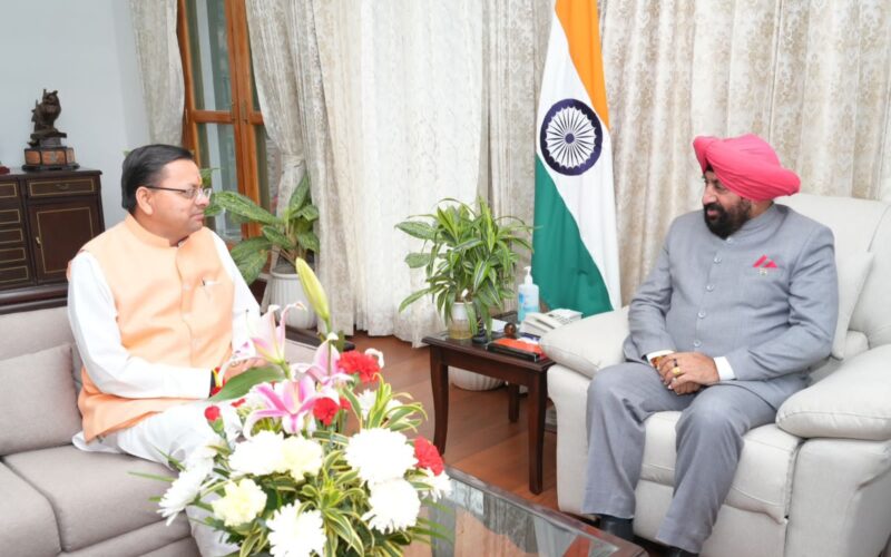 मुख्यमंत्री ने राज्यपाल से की शिष्टाचार भेंट…