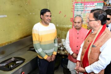 रेस्टोरेंट पहुंचकर मुख्यमंत्री ने लिया गैस आपूर्ति का जायजा…