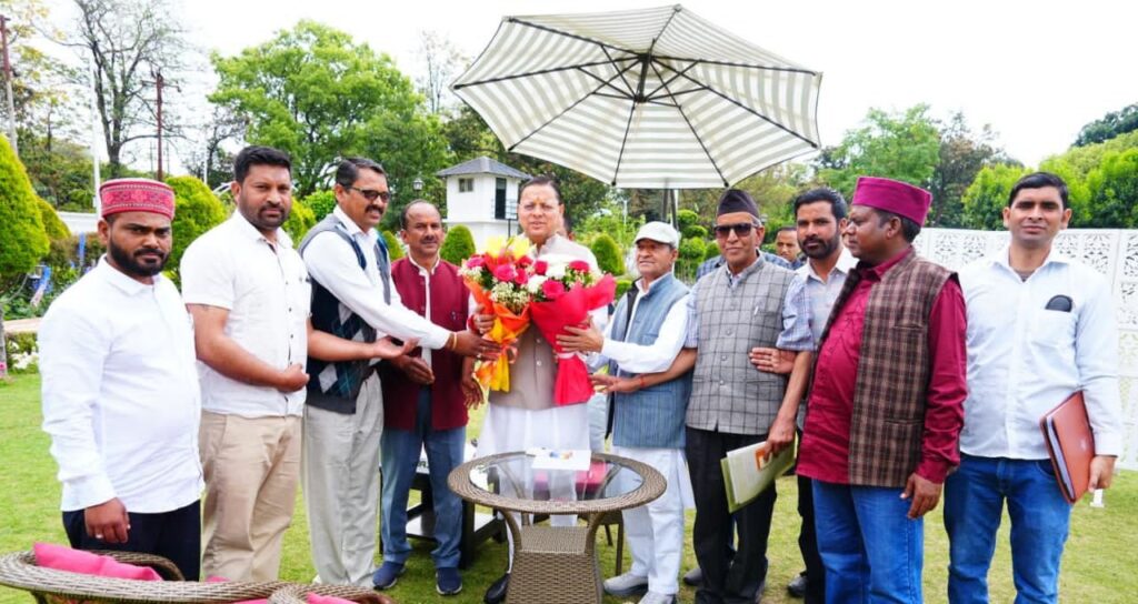 मुख्यमंत्री धामी से विधायकों ने की शिष्टाचार भेंट…