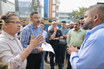 देहरादून में गैस की कालाबाजारी पर जिला प्रशासन की बड़ी कार्रवाई: 17 गैस एजेंसियों, 45 प्रतिष्ठानों और 5 पेट्रोल पंपों का निरीक्षण, 19 सिलेंडर जब्त, 2 गिरफ्तार