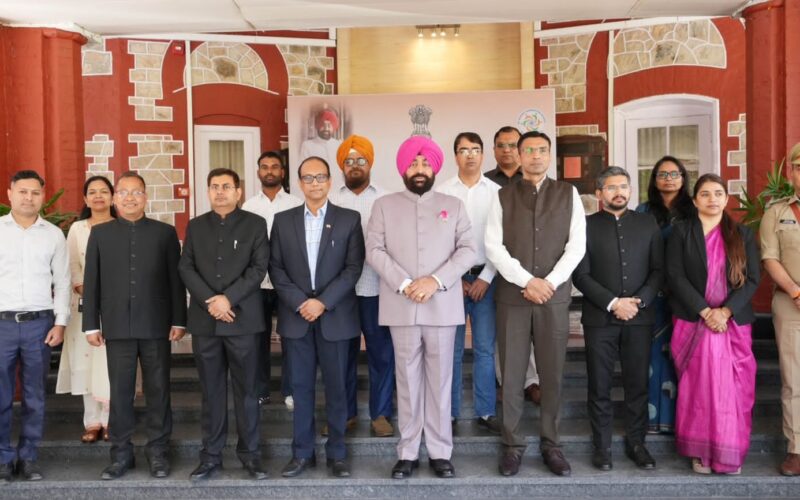 आपदा में उत्कृष्ट कार्य करने वाले कार्मिकों को राज्यपाल ने किया सम्मानित…